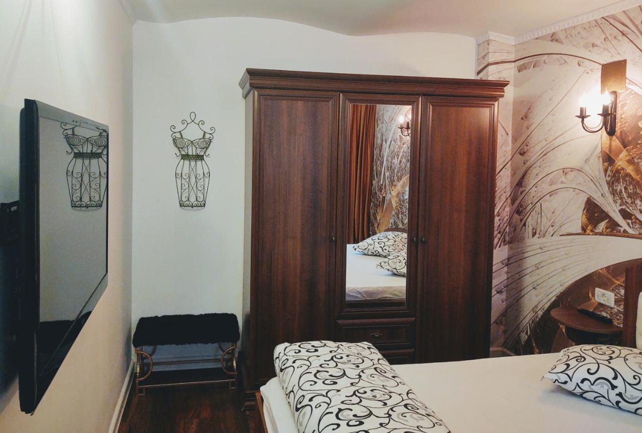 Cezari Aparthotel 브라쇼브 외부 사진